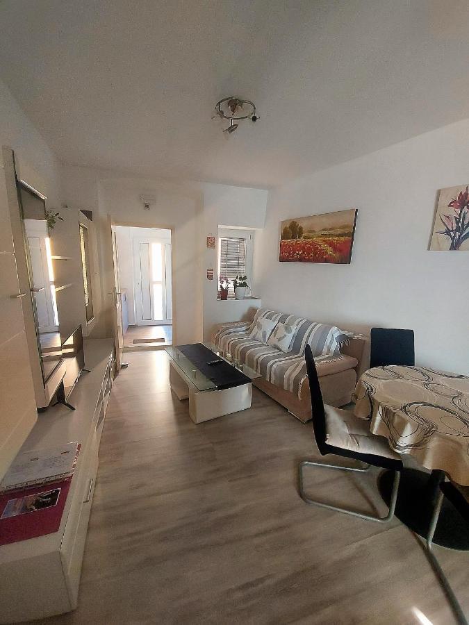 Apartma_Samy Izola Buitenkant foto
