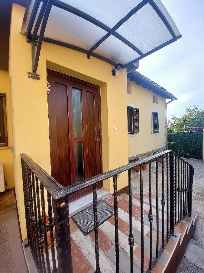Apartma_Samy Izola Buitenkant foto